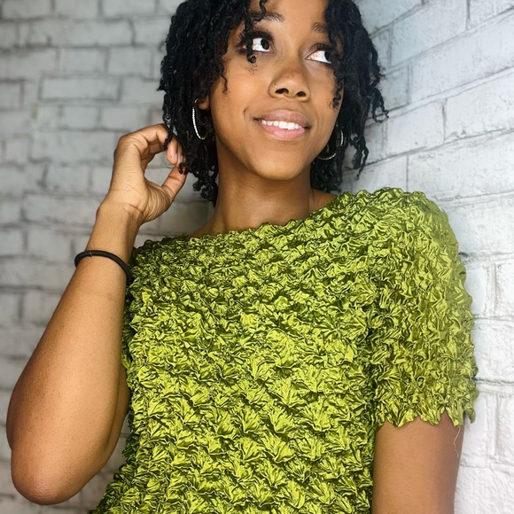 Y2K Popcorn Fabric Top - Picture 2 of 6